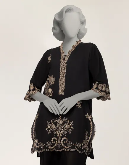 BLACK LAWN SCHIFFLI STITCHED 2PC